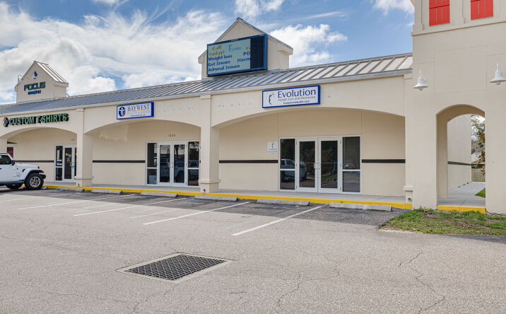 Pictures of Retail property located at 1025 West Bay Drive, Largo, FL 33770 for lease - image #1