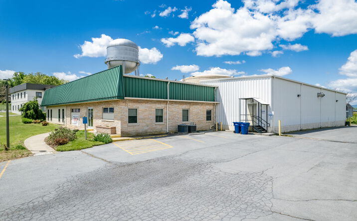 Pictures of Retail, Office, Industrial property located at 13963 Timber Way, Timberville, VA 22853 for lease - image #1