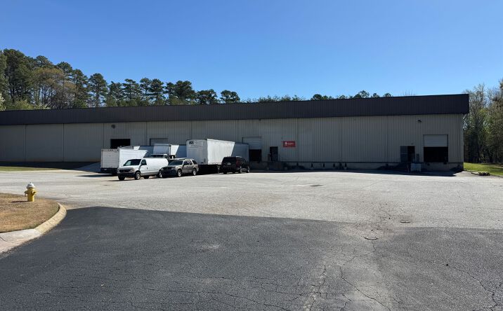Pictures of Industrial property located at 136 Commerce Center, Greenville, SC 29615 for lease - image #1