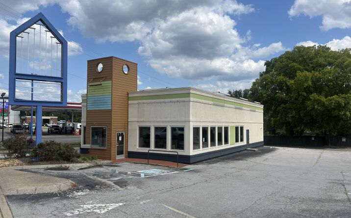 Pictures of Retail, Restaurant, Special Purpose property located at 3700 Gallatin Pike, Nashville, TN 37216 for lease - image #1