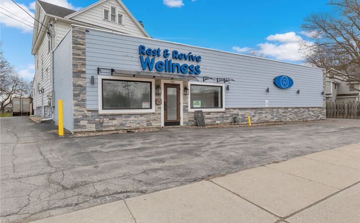 Pictures of Retail, Office, Special Purpose property located at 596 E MAIN ST, BATAVIA, NY 14020-2828 for lease - image #1