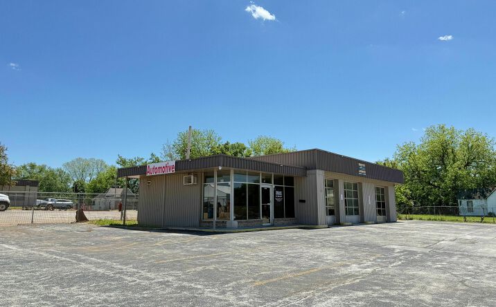 Pictures of Retail property located at 634 West Commercial Street, Springfield, MO 65803 for lease - image #1