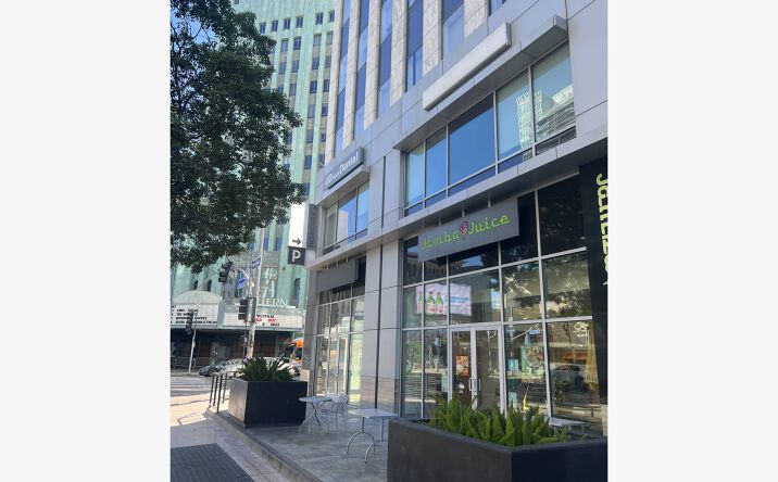 Pictures of Retail property located at 3800 Wilshire Boulevard, Los Angeles, CA 90010 for lease - image #1