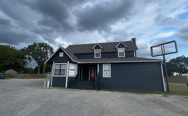 Pictures of Retail, Office property located at 101 U.S. 69, Denison, TX 75021 for lease - image #1