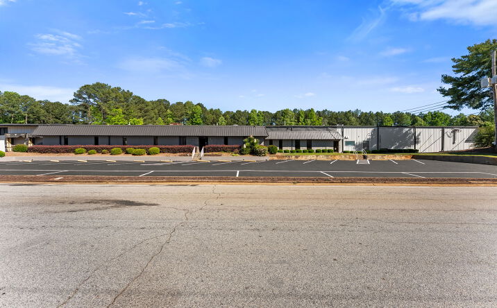 Pictures of Industrial property located at 154 Industrial Park Circle, Lawrenceville, GA 30046 for lease - image #1