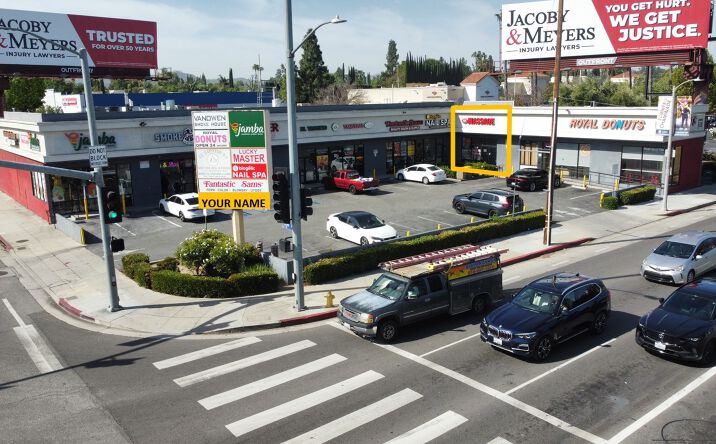 Pictures of Retail property located at 22800 VICTORY BLVD, WOODLAND HILLS, CA 91367-1646 for lease - image #1