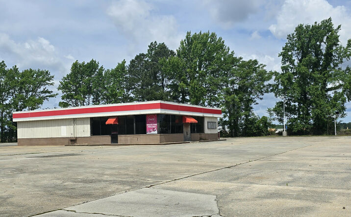 Pictures of Retail property located at 2865 Pruden Blvd, Suffolk, VA 23434 for lease - image #1