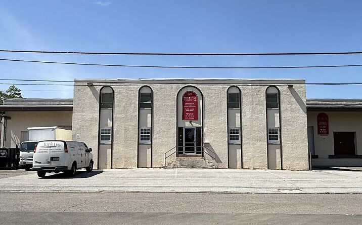 Pictures of Retail, Industrial property located at 125 POWHATTAN AVE, ESSINGTON, PA 19029 for lease - image #1