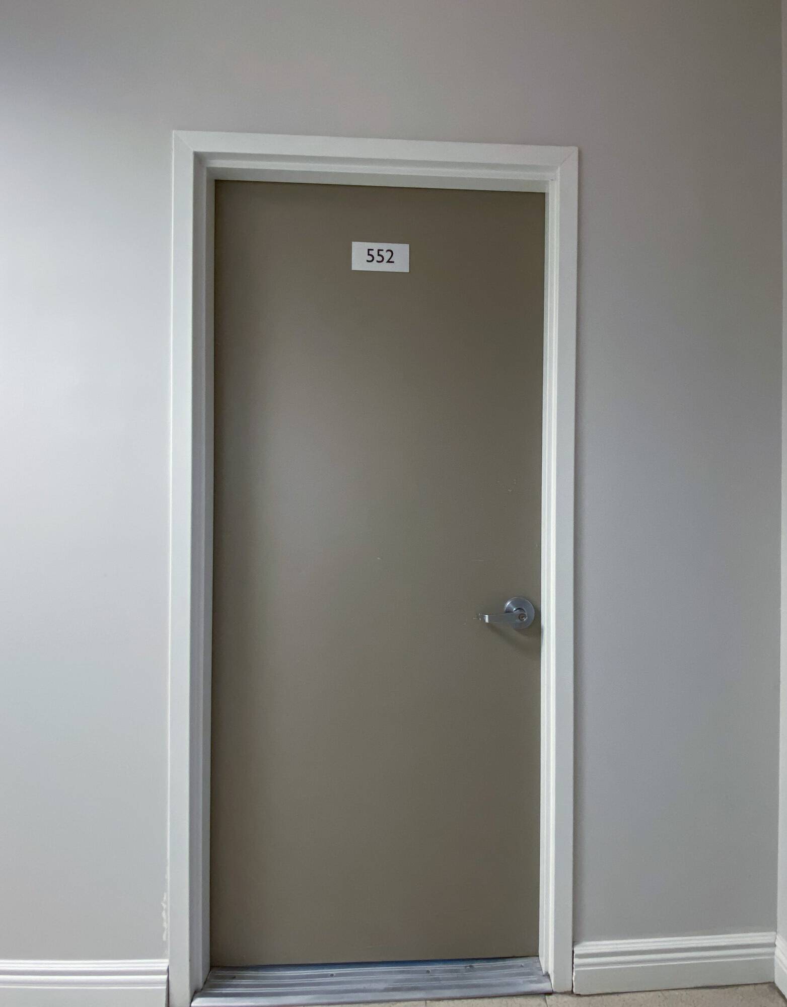 3513648