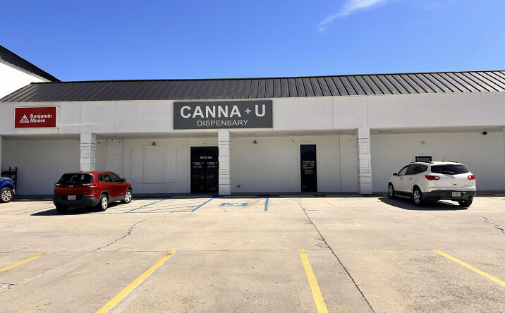 Pictures of Retail property located at 4405 E Aloha Drive, Diamondhead, MS 39525 for lease - image #1