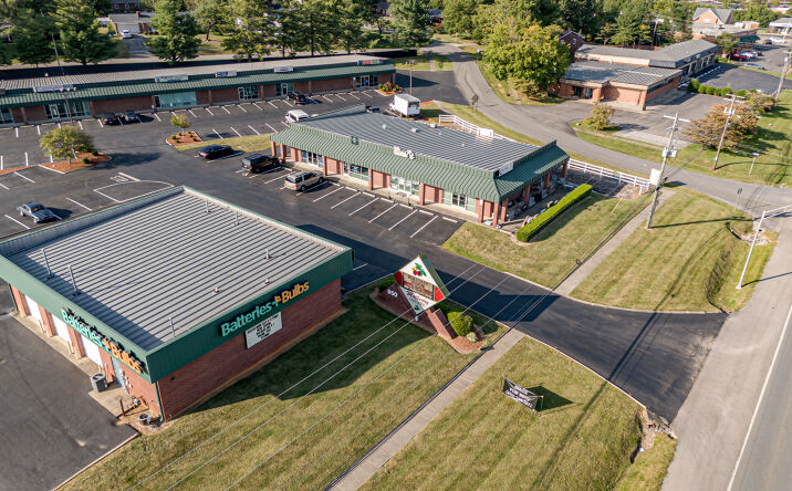 Pictures of Retail, Office, Special Purpose property located at 950 North Mulberry Street, Elizabethtown, KY 42701 for lease - image #1