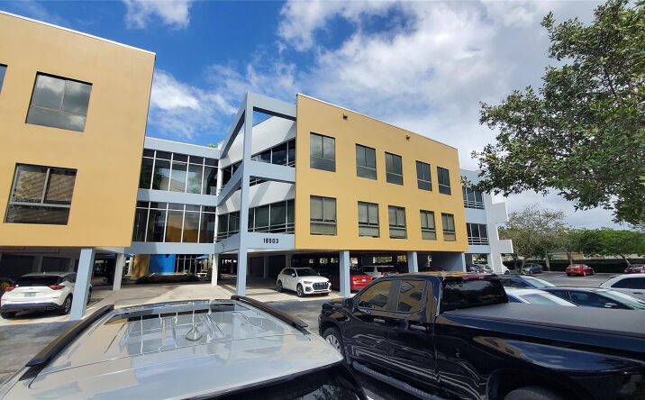 Pictures of Office property located at 18503 Pines Boulevard 310, Pembroke Pines, FL 33029 for lease - image #1