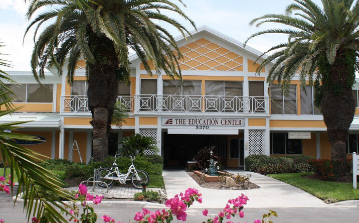 Pictures of Retail, Office property located at 5370 Gulf of Mexico Dr., Longboat Key, FL 34228 for lease - image #1