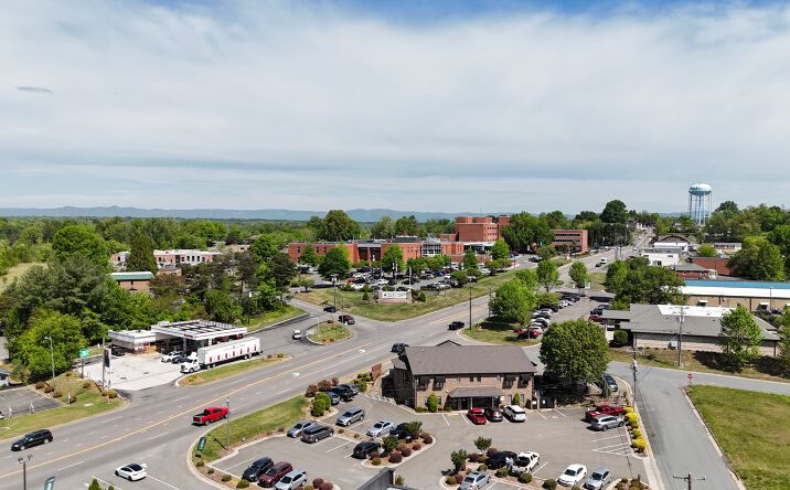Pictures of Office property located at 1008 Old Rockford Street, Mount Airy, NC 27030 for lease - image #1