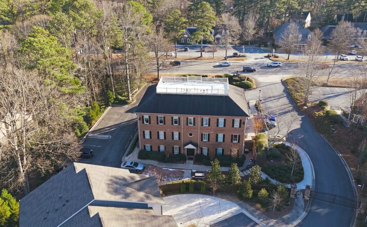 Pictures of Office property located at 1742 MT VERNON RD, DUNWOODY, GA 30338-4251 for lease - image #1