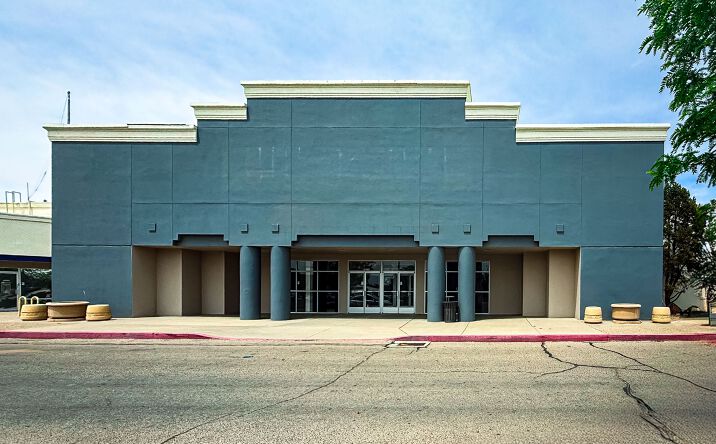 Pictures of Retail property located at 3821 Menaul Blvd NE, Albuquerque, NM 87110 for lease - image #1