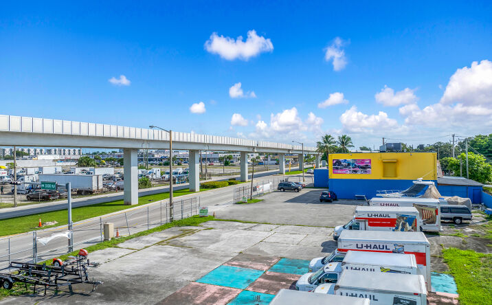 Pictures of Retail, Industrial, Land property located at 3030 NW 79th Street, Miami, FL 33147 for lease - image #1