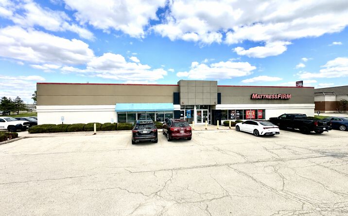 Pictures of Retail property located at 4361 Venture Drive, Peru, IL 61354 for lease - image #1