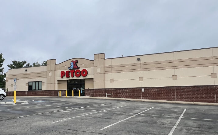 Pictures of Retail property located at 2723 Stroschein Road, Monroeville, PA 15146 for lease - image #1