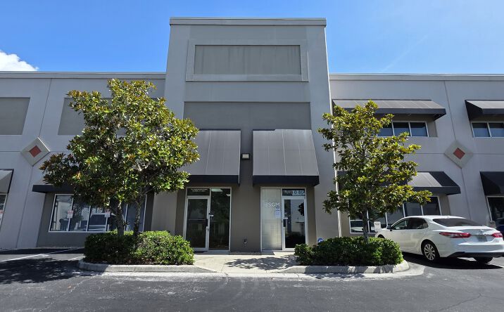 Pictures of Industrial property located at 7810 Kingspointe Parkway, Orlando, FL 32819 for lease - image #1