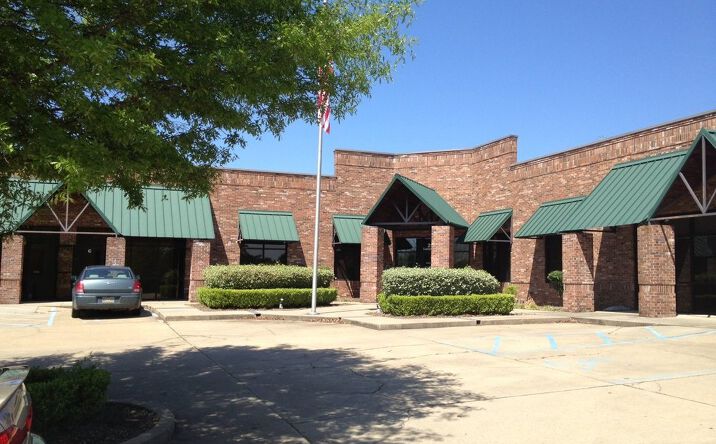 Pictures of Office, Industrial property located at 298 COMMERCE PARK DR, RIDGELAND, MS 39157-2237 for lease - image #1