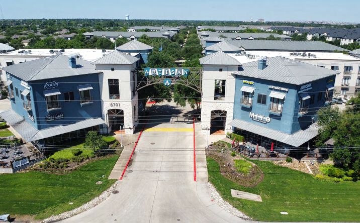 Pictures of Retail property located at 8701 W Parmer Ln, Austin, TX 78729 for lease - image #1