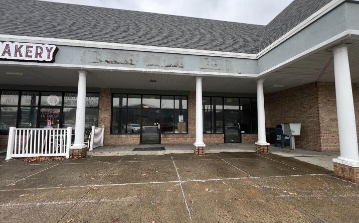 Pictures of Retail property located at 15 Dardess Drive, Chatham, NY 12037 for lease - image #1