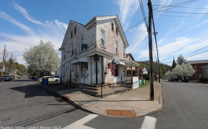 Pictures of Retail property located at 498 Delaware Avenue, Kingston, NY 12401 for lease - image #1