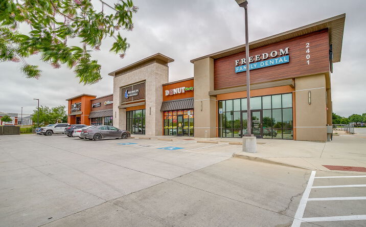 Pictures of Retail, Office property located at 2401 Heritage Trace Parkway, Fort Worth, TX 76177 for lease - image #1