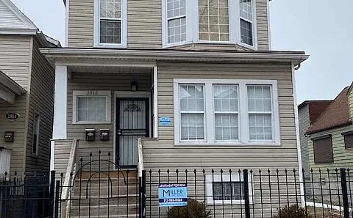 Pictures of Retail property located at 2910 E 78th St, Chicago, IL 60649 for lease - image #1