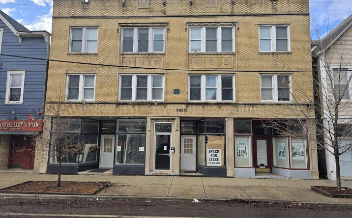 Pictures of Office property located at 3918 N Ashland Avenue, Chicago, IL 60613 for lease - image #1