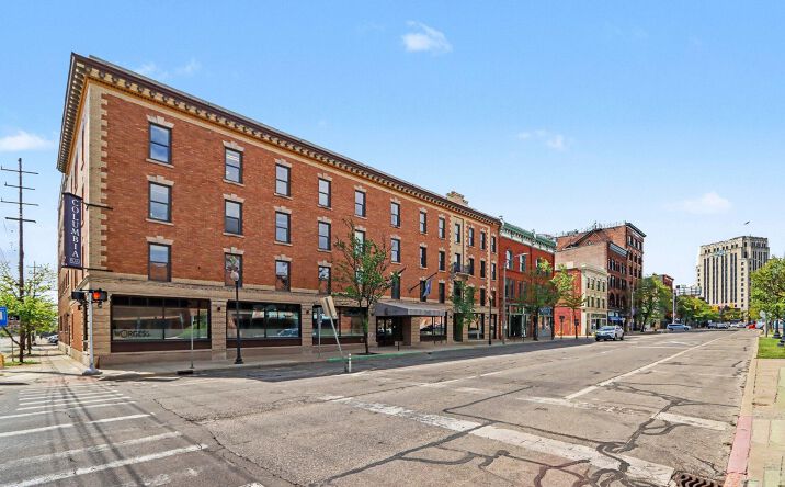Pictures of Office property located at 350 E Michigan Avenue Suite 405/435, Kalamazoo, MI 49007 for lease - image #1