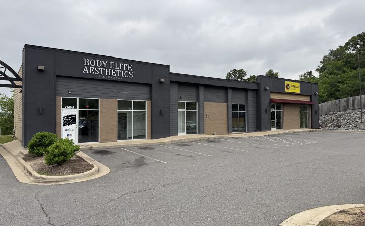 Pictures of Retail, Restaurant property located at 2744 Albert Pike Road, Hot Springs, AR 71913 for lease - image #1