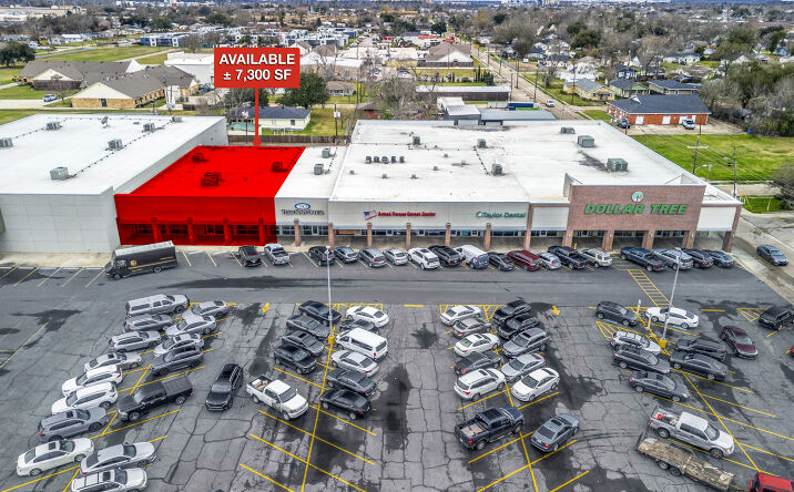 Pictures of Retail, Special Purpose property located at 2802 Ryan Street, Lake Charles, LA 70601 for lease - image #1