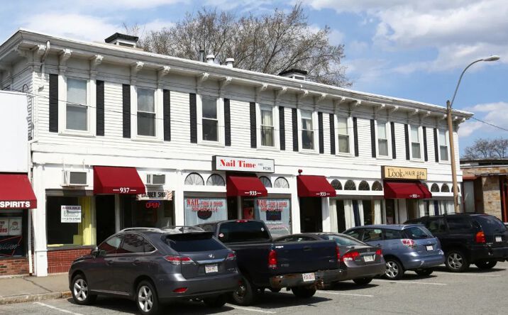Pictures of Retail property located at 931 WORCESTER RD, FRAMINGHAM, MA 01701-5211 for lease - image #1
