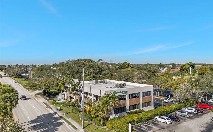 Pictures of Office, Retail property located at 3595 Sheridan St # 210, Hollywood, FL 33021 for lease - image #1