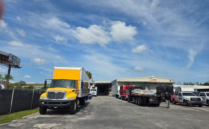 Pictures of Industrial property located at 7500 NW 74th Ave, Medley, FL 33166 for lease - image #1
