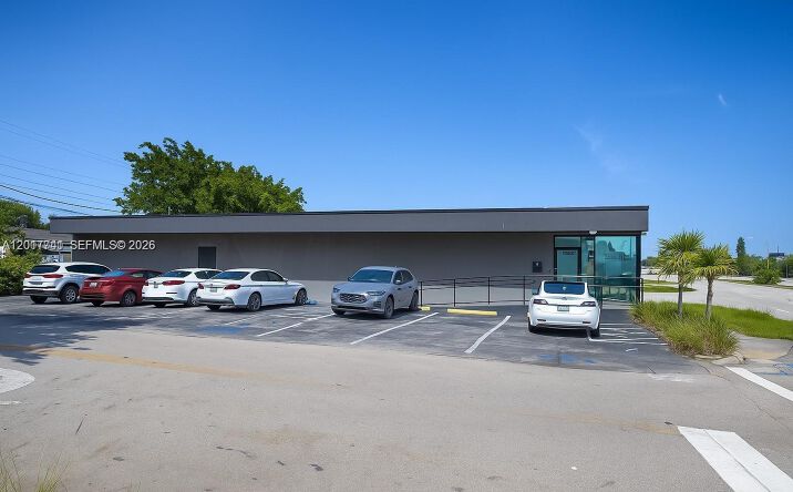 Pictures of Retail, Office property located at 2429 Davie Blvd Unit 1, Fort Lauderdale, FL 33312 for lease - image #1