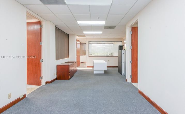 Pictures of Office property located at 1900 Glades Rd # 245, Boca Raton, FL 33431 for lease - image #1