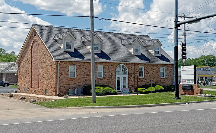Pictures of Office property located at 10 Edwardsville Professional Park, Edwardsville, IL 62025 for lease - image #1
