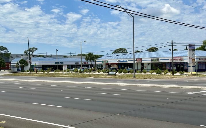 Pictures of Retail, Special Purpose property located at 40114 US Highway 19 North, Tarpon Springs, FL 34689 for lease - image #1
