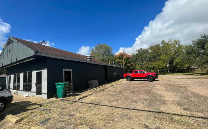 Pictures of Retail property located at 1916 Cedar Drive, La Marque, TX 77568 for lease - image #1