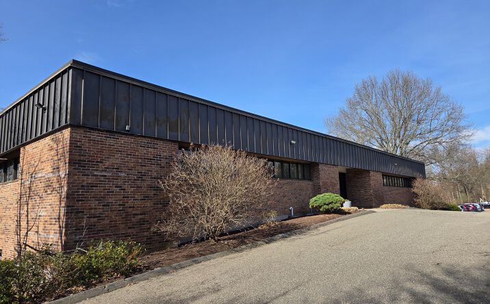 Pictures of Office property located at 535 Saybrook Road, Middletown, CT 06457 for lease - image #1