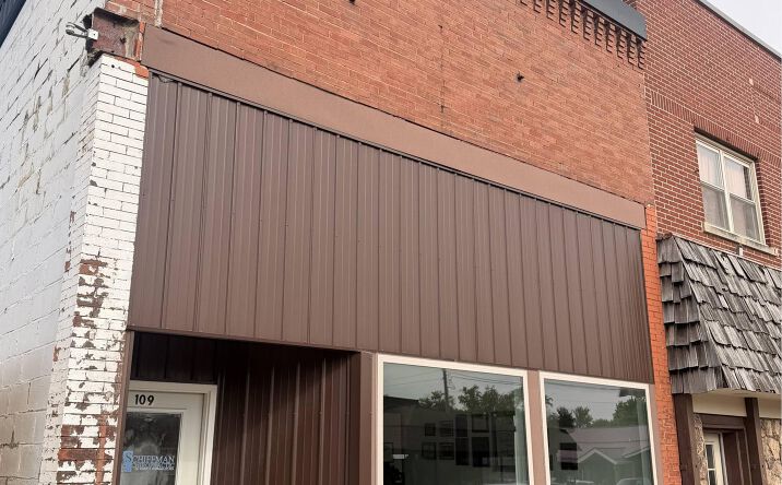 Pictures of Retail, Office property located at 109 ELKHART ST, WAKARUSA, IN 46573 for lease - image #1