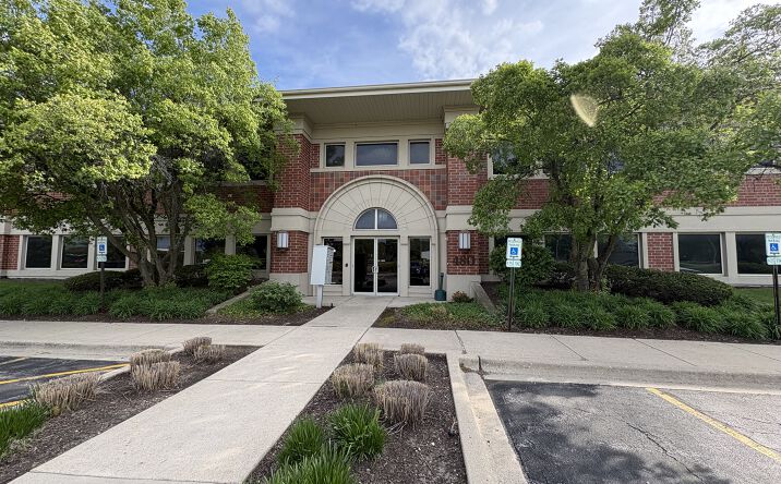 Pictures of Office, Special Purpose property located at 480 West Roosevelt Road, West Chicago, IL 60185 for lease - image #1