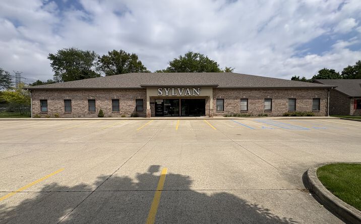 Pictures of Office, Special Purpose property located at 4050 Britt Farm Drive, Lafayette, IN 47905 for lease - image #1