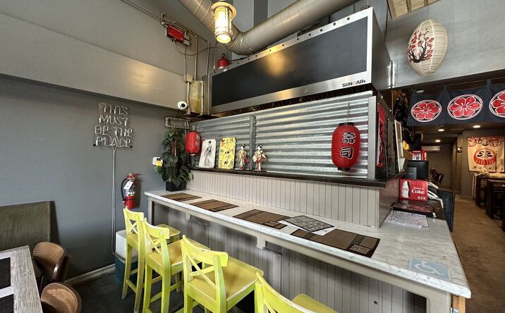 Pictures of Restaurant property located at 930 South Robertson Boulevard, Los Angeles, CA 90035 for lease - image #1