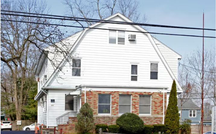 Pictures of Office property located at 575 WHITE PLAINS RD, EASTCHESTER, NY 10709-5500 for lease - image #1