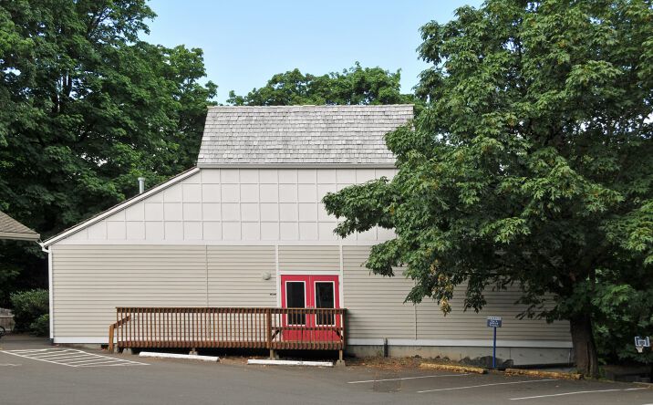Pictures of Retail, Office, Special Purpose property located at 2 TOUCHSTONE, LAKE OSWEGO, OR 97035-1913 for lease - image #1