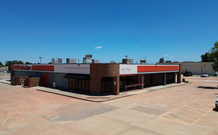 Pictures of Retail, Restaurant property located at 6444 Northwest Expressway, Oklahoma City, OK 73132 for lease - image #1